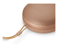 Bang & Olufsen Przenośny głośnik BEOSOUND A1 3rd Gen Honey Tone - 1338246 - zdjęcie 4